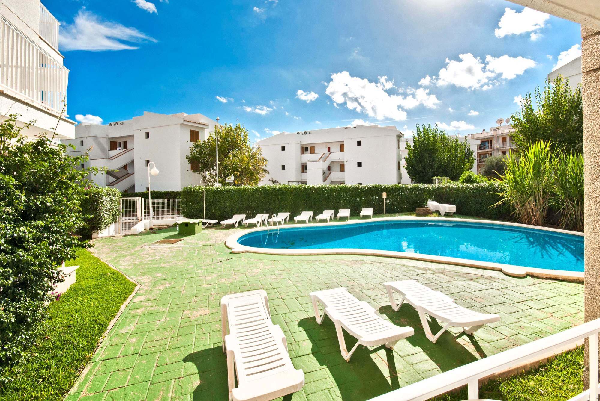 Apartamentos Llevant ポルト・ダ・ポリェンサ エクステリア 写真